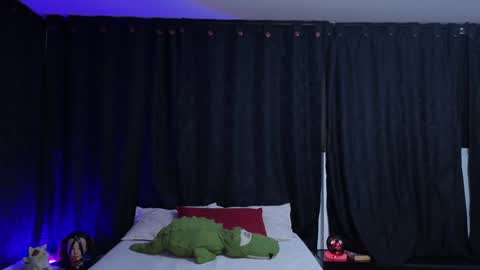 Snapshot of _sofiapink chatting on 12-02-24, 01:58 Sofia online show from 12-02-24, 01:58