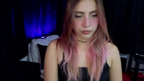 Snapshot of _sofiapink chatting on 12-15-24, 11:53 Sofia online show from 12-15-24, 11:53