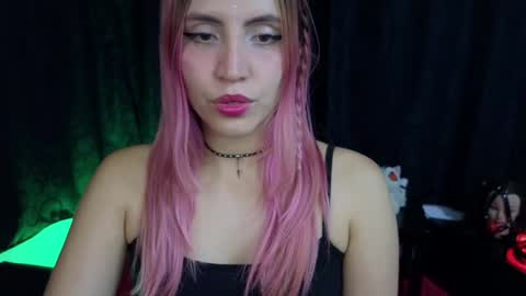 Snapshot of _sofiapink chatting on 02-08-25, 02:47 Sofia online show from 02-08-25, 02:47