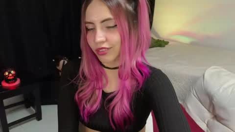 Snapshot of _sofiapink chatting on 02-16-25, 01:36 Sofia online show from 02-16-25, 01:36