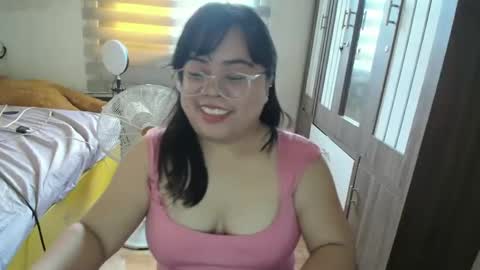 Snapshot of _soleil4u chatting on 02-20-26, 06:19 Anya online show from 02-20-26, 06:19