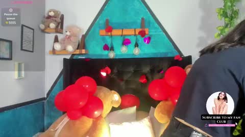 Snapshot of _sophie__miller chatting on 02-17-25, 07:42 Sophie online show from 02-17-25, 07:42