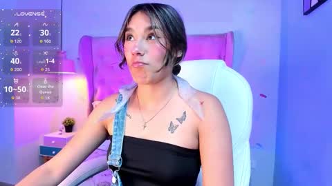 Snapshot of _sophie__miller chatting on 01-05-26, 07:50 Sophie online show from 01-05-26, 07:50