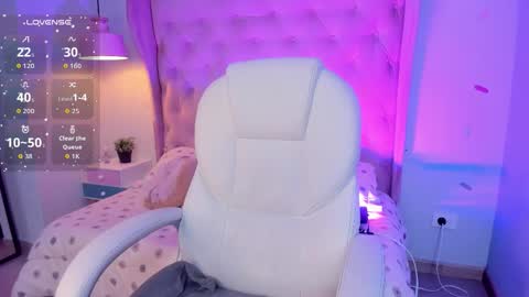 Snapshot of _sophie__miller chatting on 03-06-26, 07:54 Sophie online show from 03-06-26, 07:54