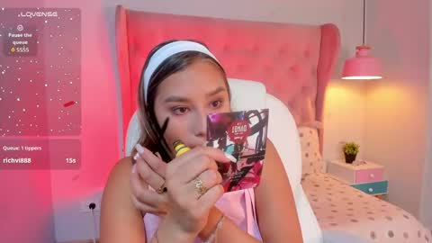 Snapshot of _sophie__miller chatting on 03-08-26, 08:01 Sophie online show from 03-08-26, 08:01