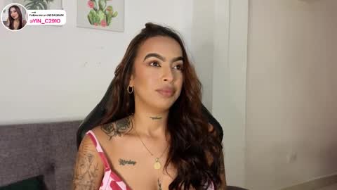 Snapshot of _sophiebrown__ chatting on 10-11-25, 05:28 Andrea The Next Stream Wednesday online show from 10-11-25, 05:28