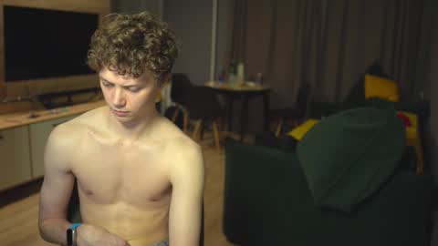 Snapshot of _sopranos_ chatting on 12-05-24, 01:06 OLIVERpvt is open online show from 12-05-24, 01:06