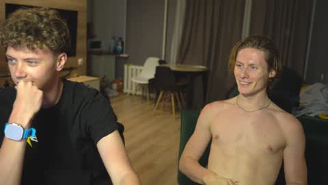 Snapshot of _sopranos_ chatting on 12-22-24, 12:05 OLIVERpvt is open online show from 12-22-24, 12:05