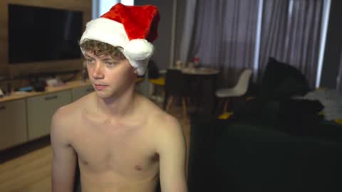 Snapshot of _sopranos_ chatting on 12-26-24, 06:19 OLIVERpvt is open online show from 12-26-24, 06:19