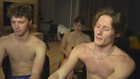 Snapshot of _sopranos_ chatting on 01-12-25, 03:46 OLIVERpvt is open online show from 01-12-25, 03:46