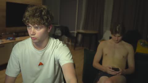 Snapshot of _sopranos_ chatting on 01-22-25, 01:11 OLIVERpvt is open online show from 01-22-25, 01:11