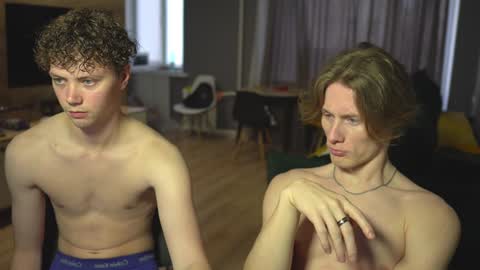 Snapshot of _sopranos_ chatting on 02-06-25, 11:54 OLIVERpvt is open online show from 02-06-25, 11:54
