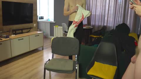 Snapshot of _sopranos_ chatting on 02-10-25, 06:53 OLIVERpvt is open online show from 02-10-25, 06:53