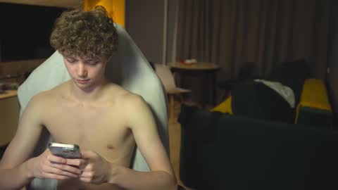 Snapshot of _sopranos_ chatting on 02-22-25, 03:25 OLIVERpvt is open online show from 02-22-25, 03:25