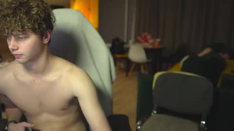 Snapshot of _sopranos_ chatting on 02-28-25, 03:37 OLIVERpvt is open online show from 02-28-25, 03:37
