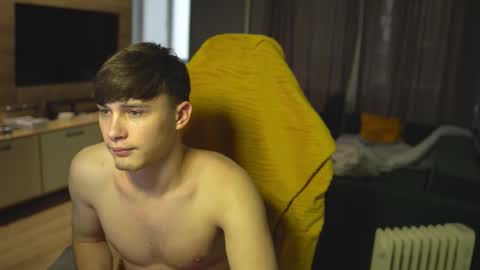 Snapshot of _sopranos_ chatting on 09-15-25, 03:17 OLIVERpvt is open online show from 09-15-25, 03:17