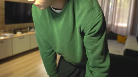 Snapshot of _sopranos_ chatting on 09-17-25, 06:15 OLIVERpvt is open online show from 09-17-25, 06:15
