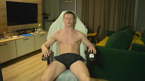 OLIVERpvt is open online show from 11-28-25, 02:47