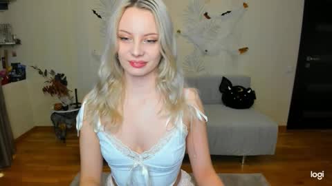 Marie online show from 11-12-25, 11:32