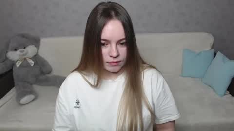 Snapshot of _sweet_lana_ chatting on 02-08-25, 06:43 Lana online show from 02-08-25, 06:43