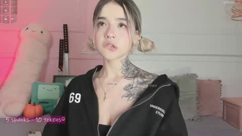 _tammarra_ online show from 10-21-25, 10:32