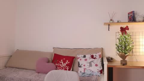 Snapshot of _teasecake_ chatting on 01-06-25, 04:26 Annie online show from 01-06-25, 04:26