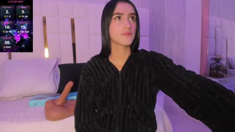 Snapshot of _tinyrousse_ chatting on 01-21-25, 05:09 Rousse online show from 01-21-25, 05:09