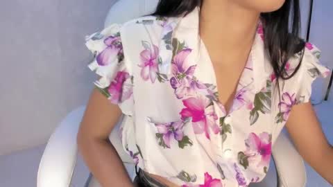 Snapshot of _tinyrousse_ chatting on 02-28-25, 07:14 Rousse online show from 02-28-25, 07:14