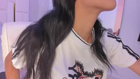 Snapshot of _tinyrousse_ chatting on 10-21-25, 07:36 Rousse online show from 10-21-25, 07:36