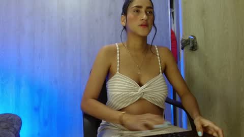 Snapshot of _tinyrousse_ chatting on 03-14-26, 12:17 Rousse online show from 03-14-26, 12:17