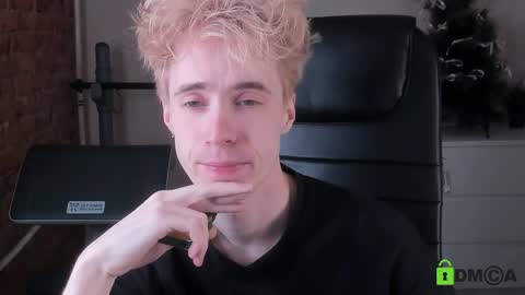 Snapshot of _tokyo_ghoul chatting on 04-04-26, 10:13 _tokyo_ghoul online show from 04-04-26, 10:13