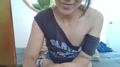 _tutti_frutti_ online show from 04-23-26, 09:17