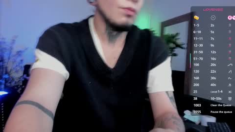 Snapshot of _tyler_joness chatting on 12-14-25, 06:08 Tyler online show from 12-14-25, 06:08