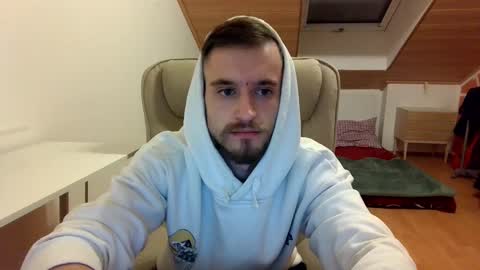 Snapshot of _v_l_a_d_ chatting on 02-01-25, 02:05 Vlad online show from 02-01-25, 02:05