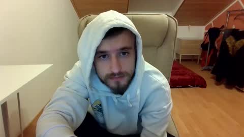 Snapshot of _v_l_a_d_ chatting on 02-02-25, 10:17 Vlad online show from 02-02-25, 10:17