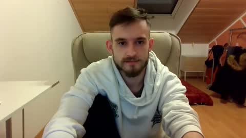 Snapshot of _v_l_a_d_ chatting on 02-03-25, 01:19 Vlad online show from 02-03-25, 01:19