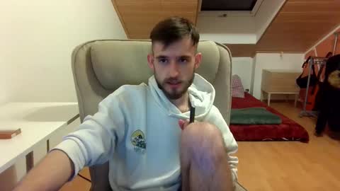 Snapshot of _v_l_a_d_ chatting on 02-04-25, 02:07 Vlad online show from 02-04-25, 02:07