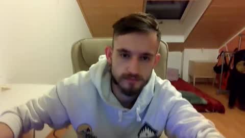 Snapshot of _v_l_a_d_ chatting on 02-04-25, 05:12 Vlad online show from 02-04-25, 05:12