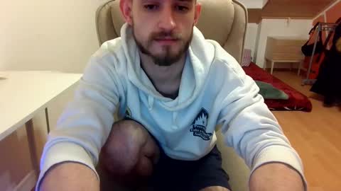 Snapshot of _v_l_a_d_ chatting on 02-04-25, 08:17 Vlad online show from 02-04-25, 08:17