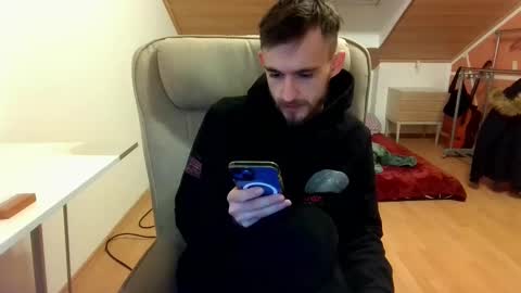 Snapshot of _v_l_a_d_ chatting on 02-07-25, 04:56 Vlad online show from 02-07-25, 04:56