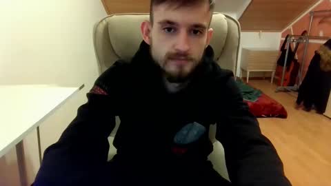 Snapshot of _v_l_a_d_ chatting on 02-09-25, 11:04 Vlad online show from 02-09-25, 11:04