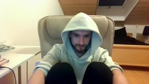 Snapshot of _v_l_a_d_ chatting on 03-06-25, 10:26 Vlad online show from 03-06-25, 10:26