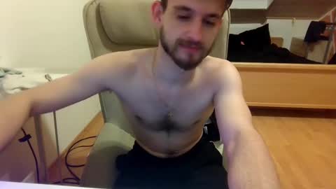 Snapshot of _v_l_a_d_ chatting on 03-07-25, 01:31 Vlad online show from 03-07-25, 01:31