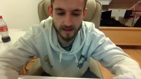 Snapshot of _v_l_a_d_ chatting on 03-07-25, 07:05 Vlad online show from 03-07-25, 07:05