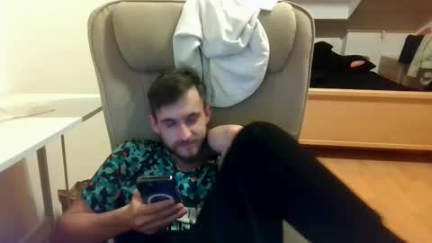 Snapshot of _v_l_a_d_ chatting on 03-09-25, 02:29 Vlad online show from 03-09-25, 02:29