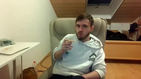 Snapshot of _v_l_a_d_ chatting on 03-10-25, 06:45 Vlad online show from 03-10-25, 06:45