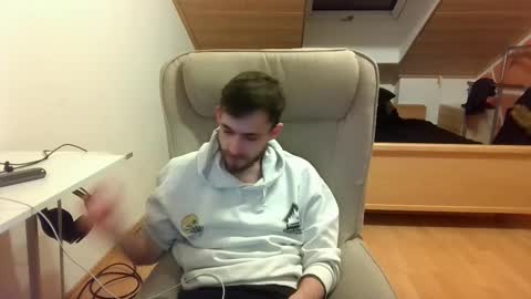 Snapshot of _v_l_a_d_ chatting on 03-12-25, 07:49 Vlad online show from 03-12-25, 07:49