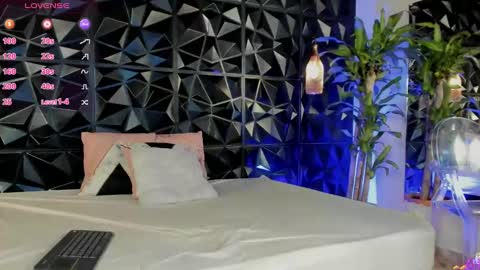 _valentina_69 online show from 01-11-25, 12:33