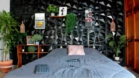 _valentina_69 online show from 10-21-25, 02:40