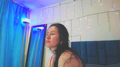 Snapshot of _violeta1 chatting on 03-26-26, 02:11 Violeta online show from 03-26-26, 02:11